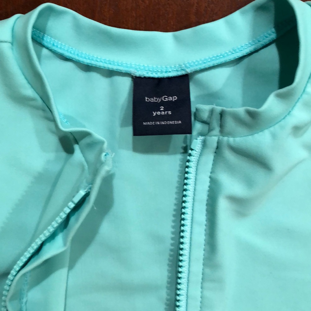 babyGap Zip Front Rashguard - Picture 2 of 3